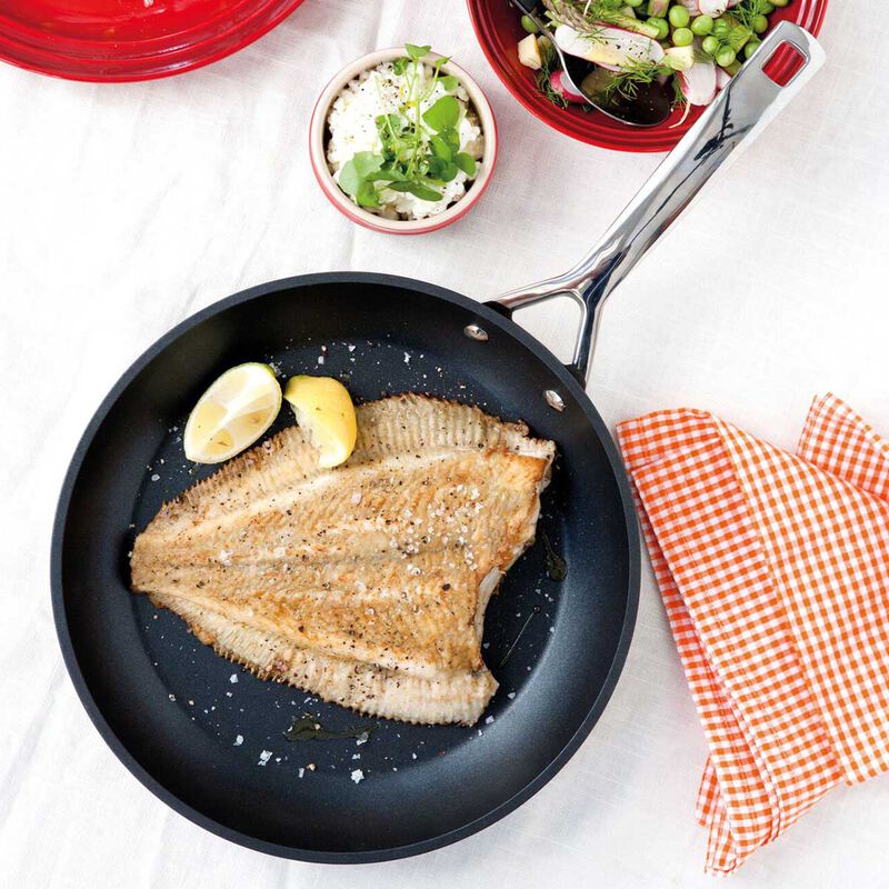 Le Creuset Non-Stick Ceramic Frying Pan 30cm image number 1